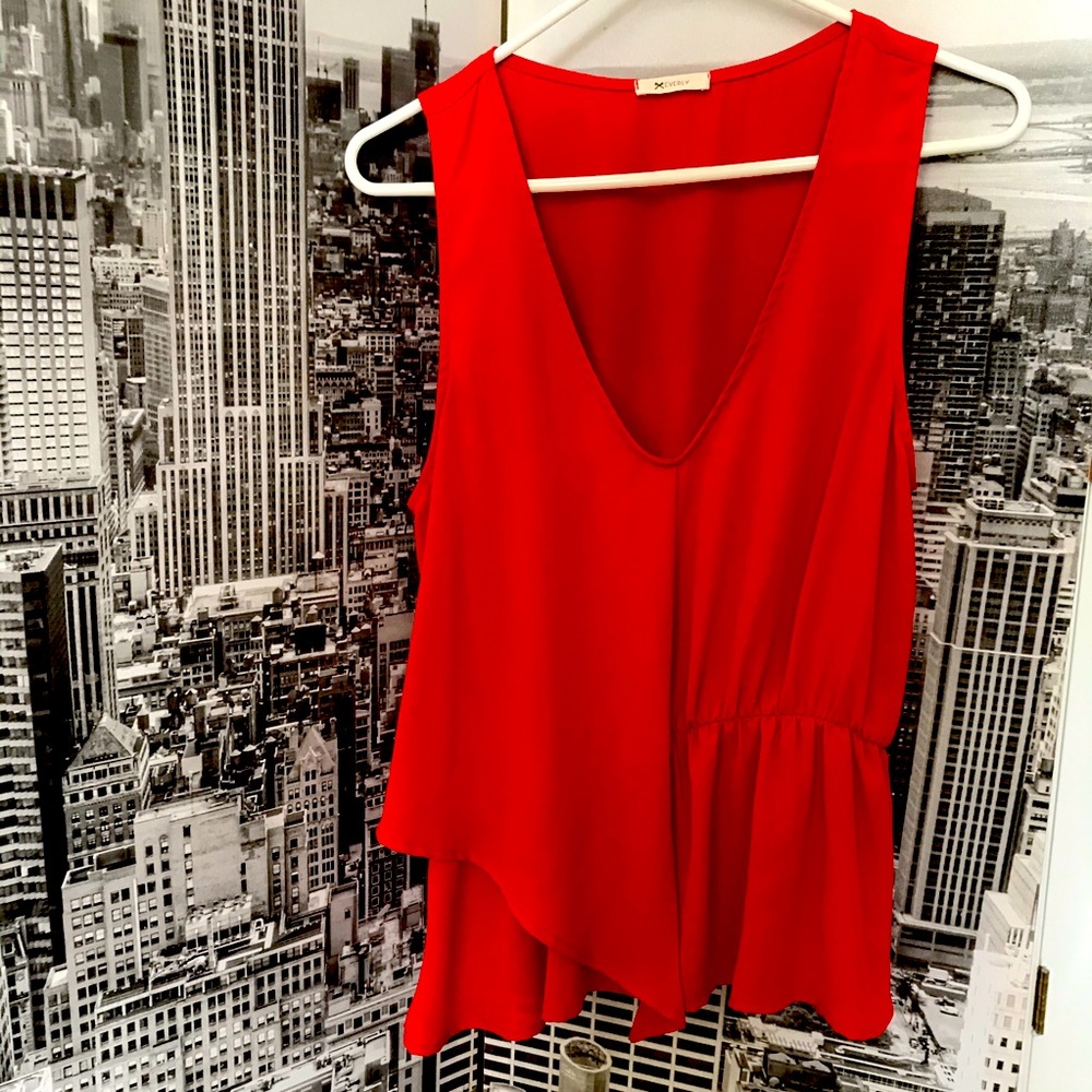 Everly Red Dressy Sleeveless Top Size L